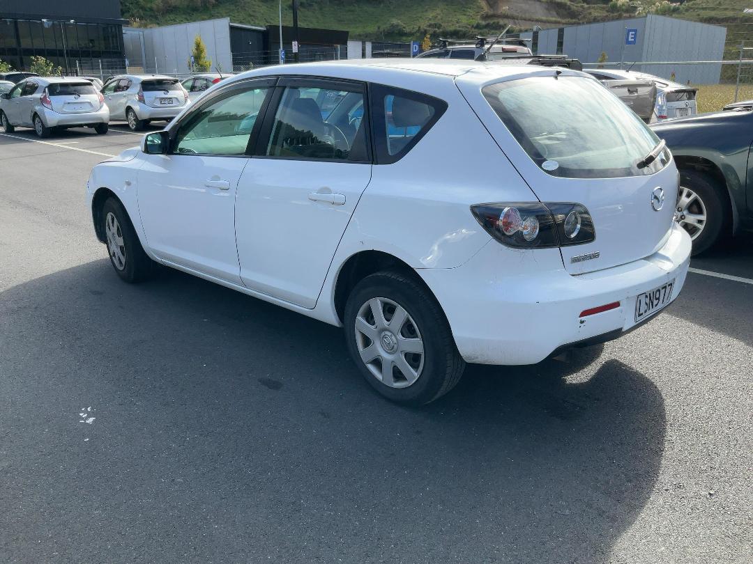 Photo '5' of Mazda Axela