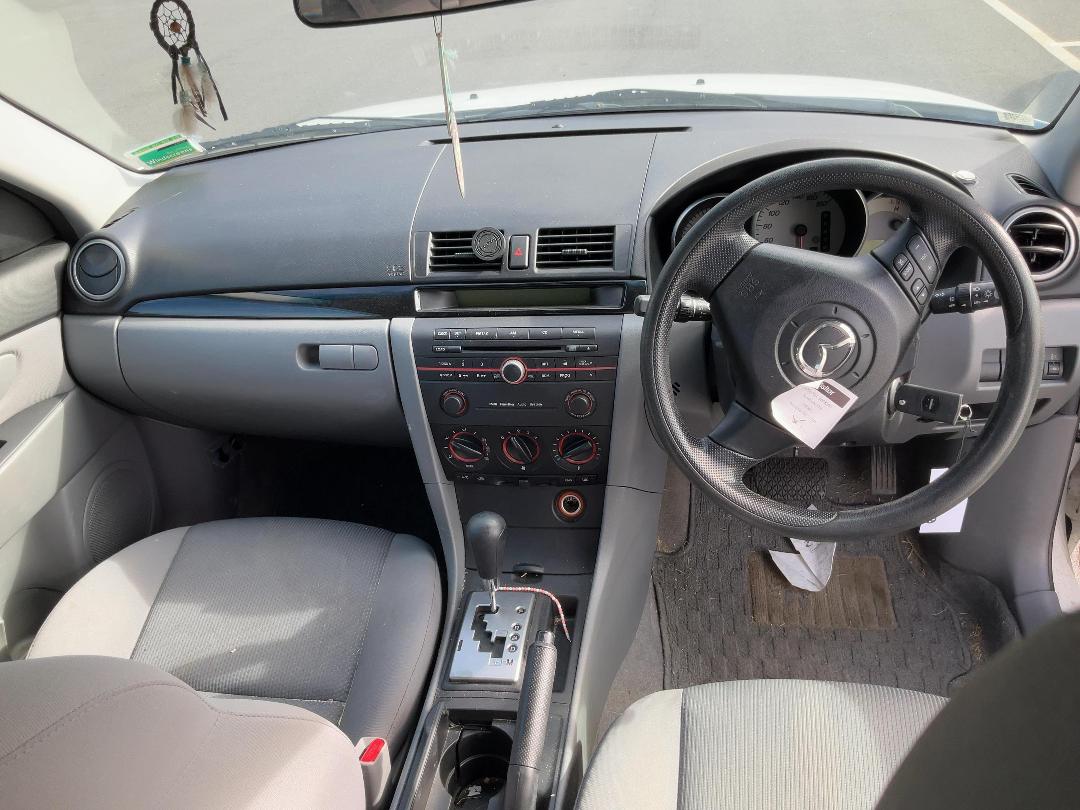 Photo '18' of Mazda Axela