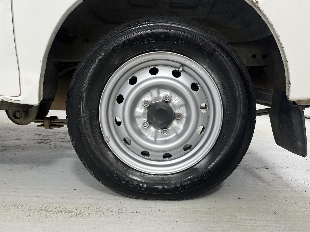 Photo '11' of Mazda Bongo Photo '11' of Mazda Bongo