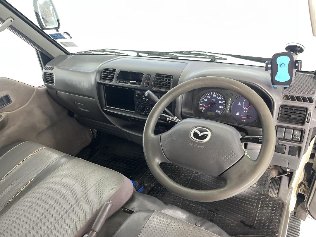 Photo '16' of Mazda Bongo Photo '16' of Mazda Bongo