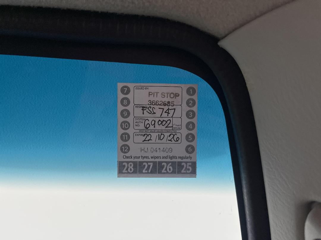 Photo '32' of Mazda Bongo Photo '32' of Mazda Bongo