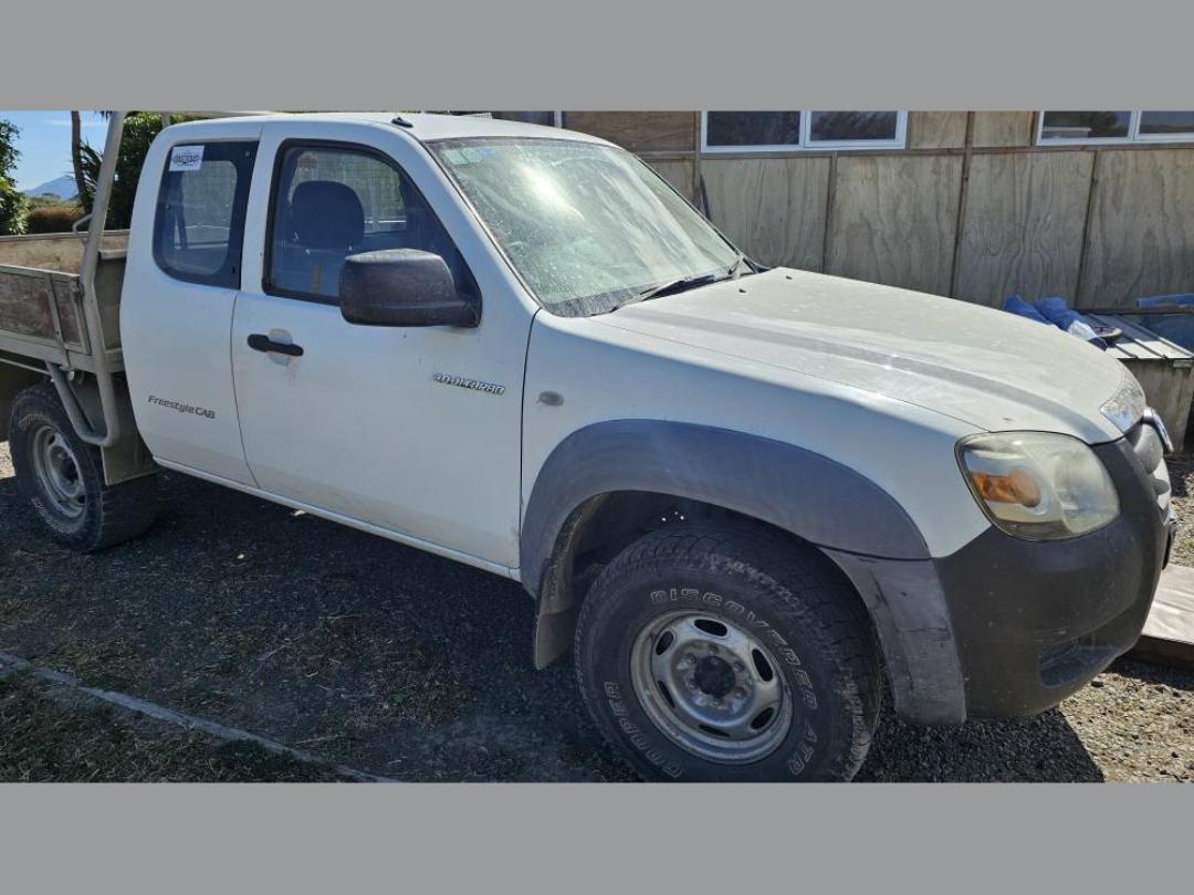 Damaged Mazda Bt50 C/Plus C/C DX AB 2007 in Christchurch Bromley