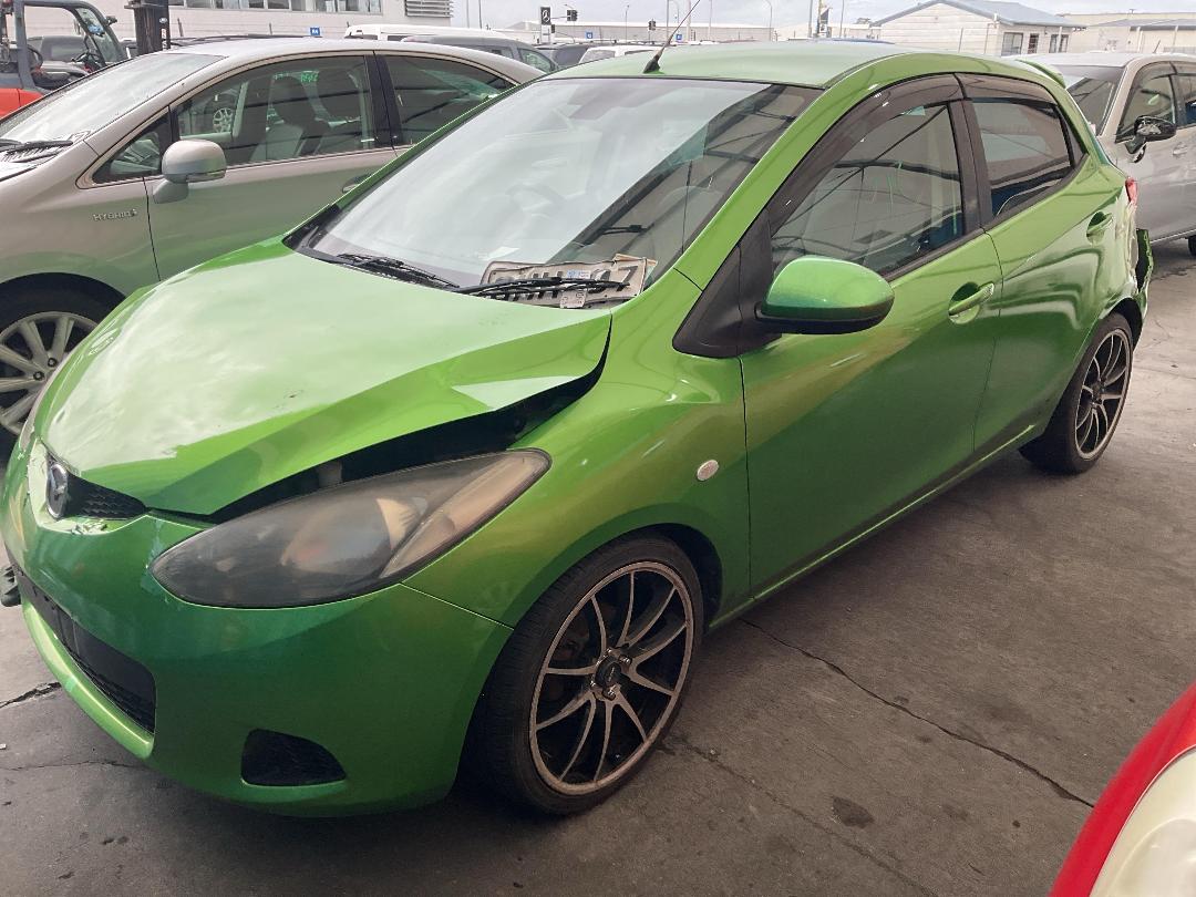 Photo '2' of Mazda Demio Photo '2' of Mazda Demio