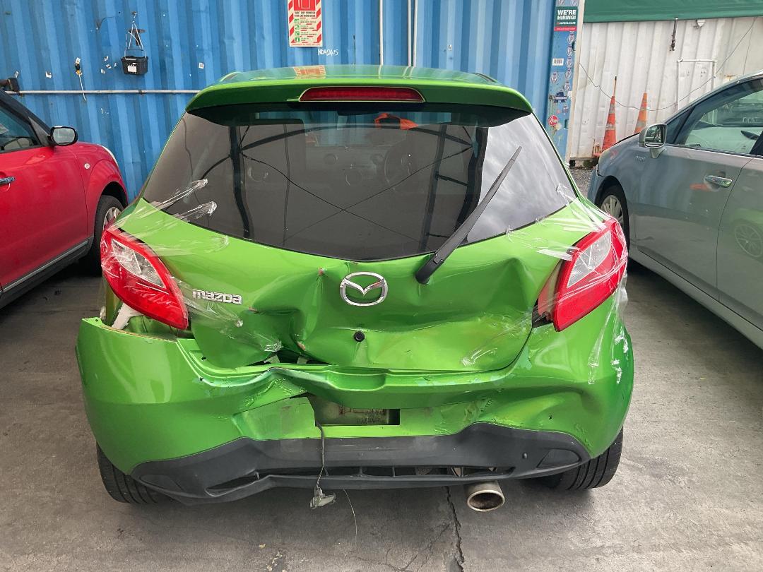 Photo '4' of Mazda Demio Photo '4' of Mazda Demio