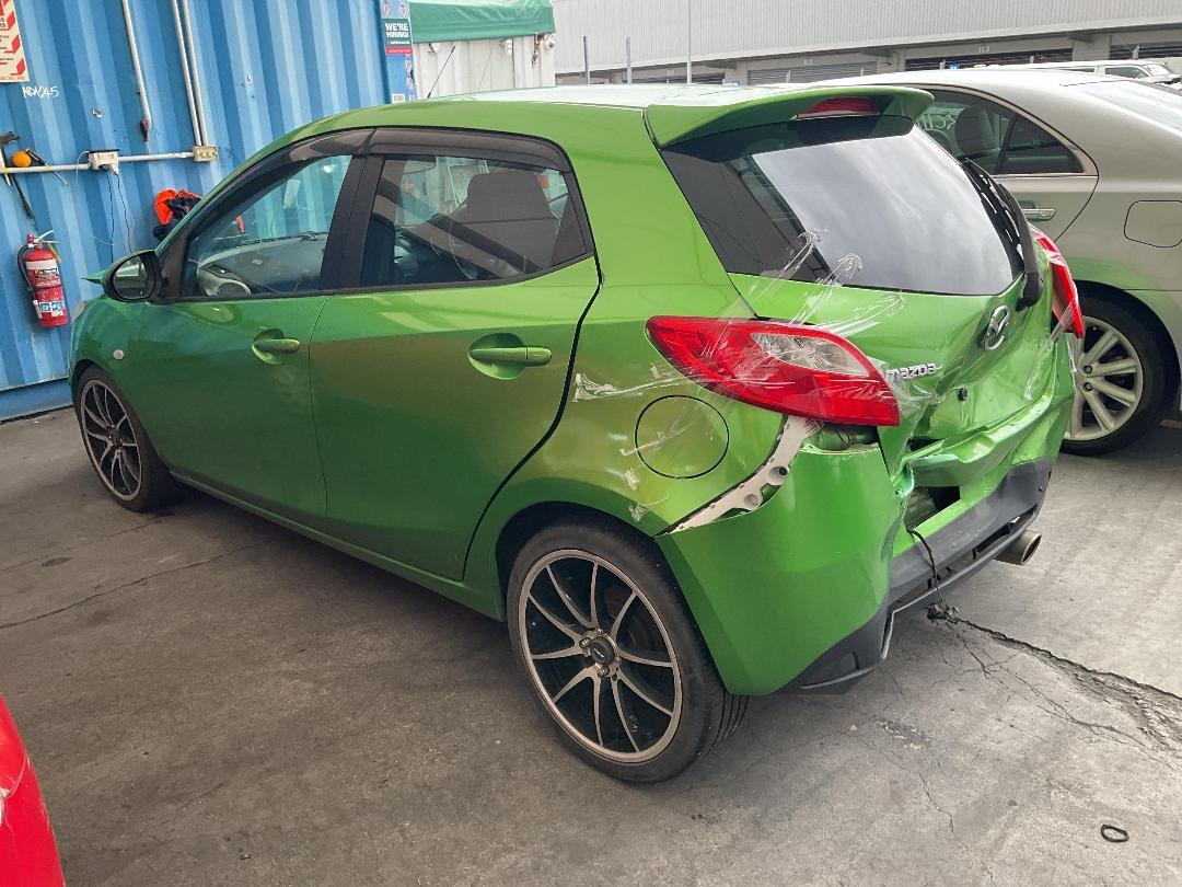 Photo '3' of Mazda Demio Photo '3' of Mazda Demio