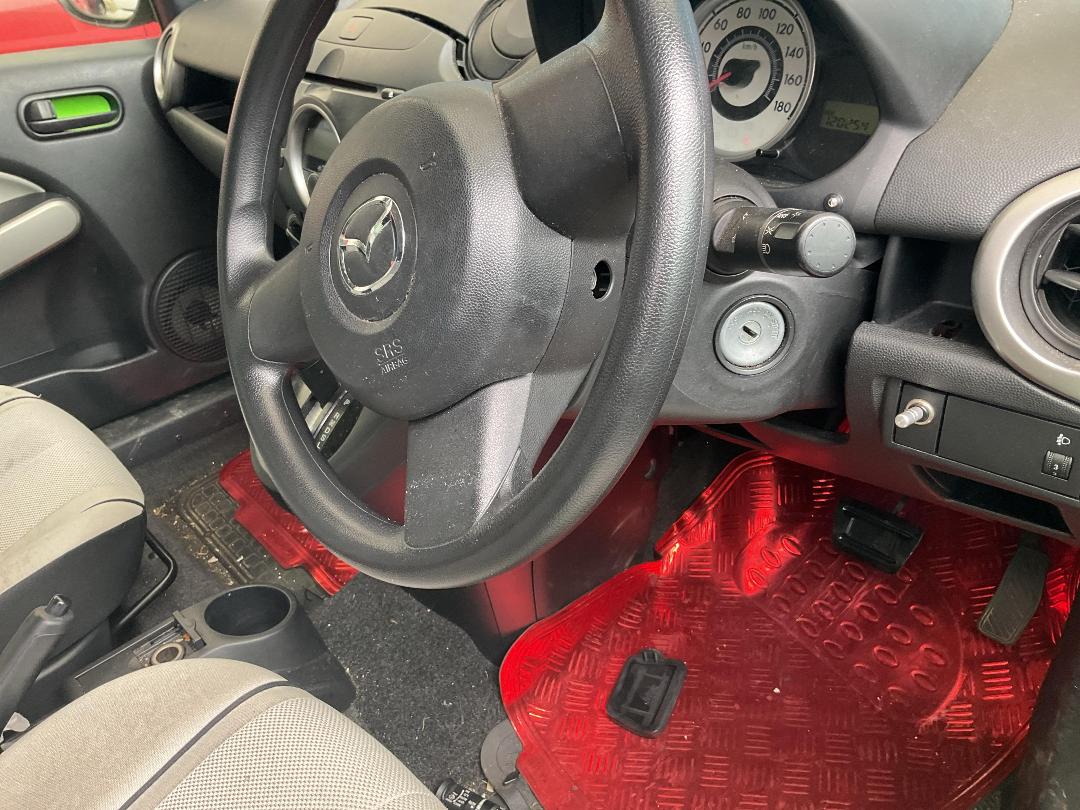 Photo '7' of Mazda Demio Photo '7' of Mazda Demio