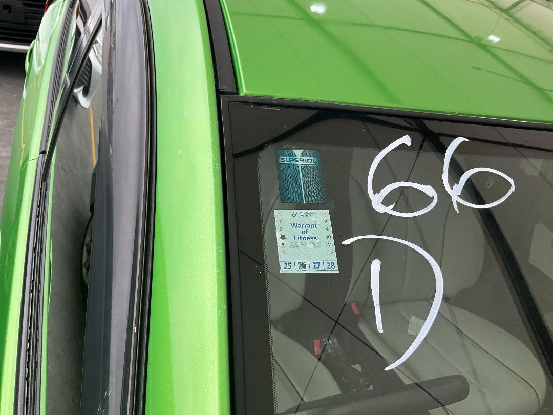 Photo '12' of Mazda Demio Photo '12' of Mazda Demio