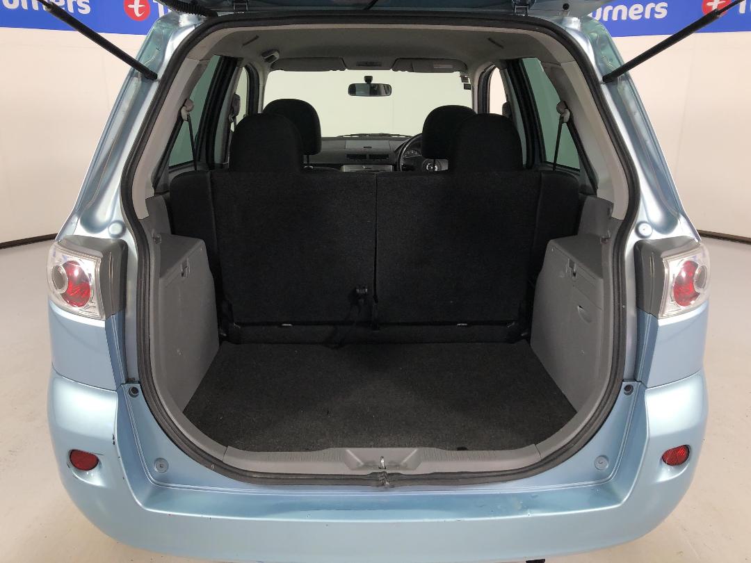 Photo '14' of Mazda Demio Photo '14' of Mazda Demio