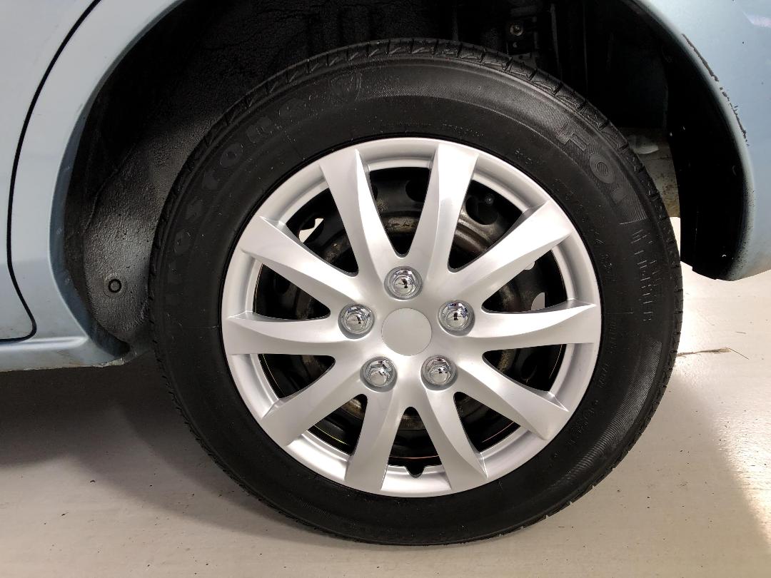 Photo '11' of Mazda Demio Photo '11' of Mazda Demio