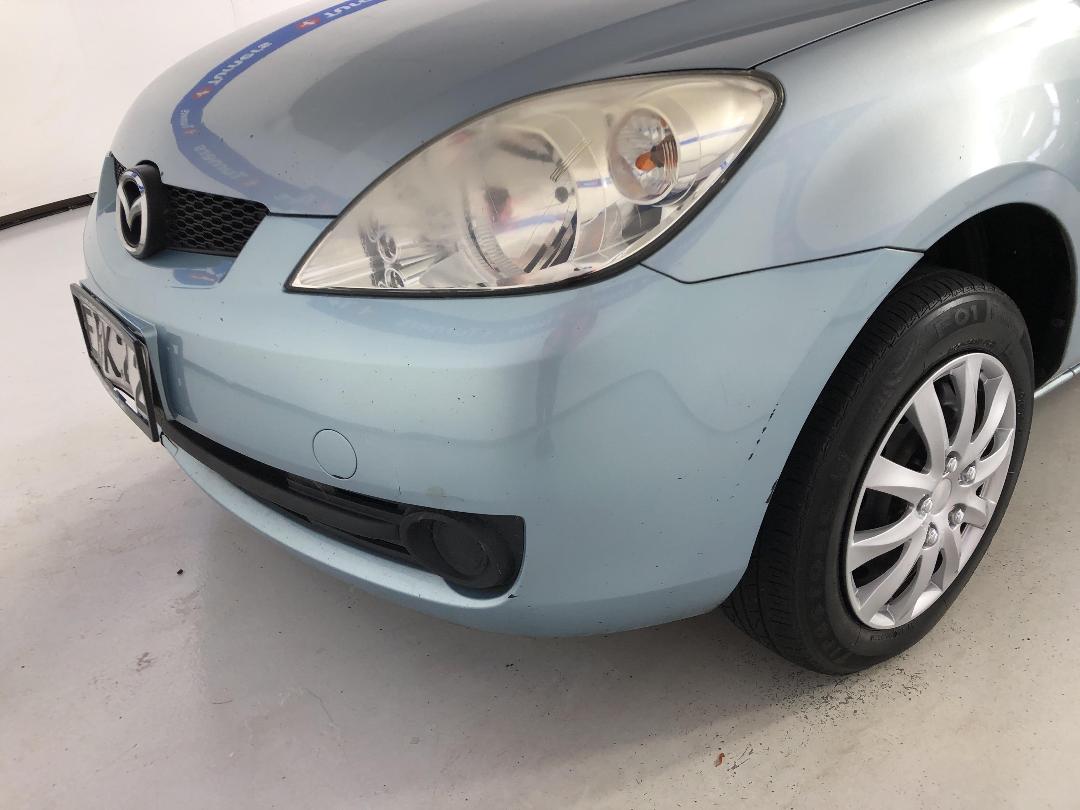 Photo '25' of Mazda Demio Photo '25' of Mazda Demio