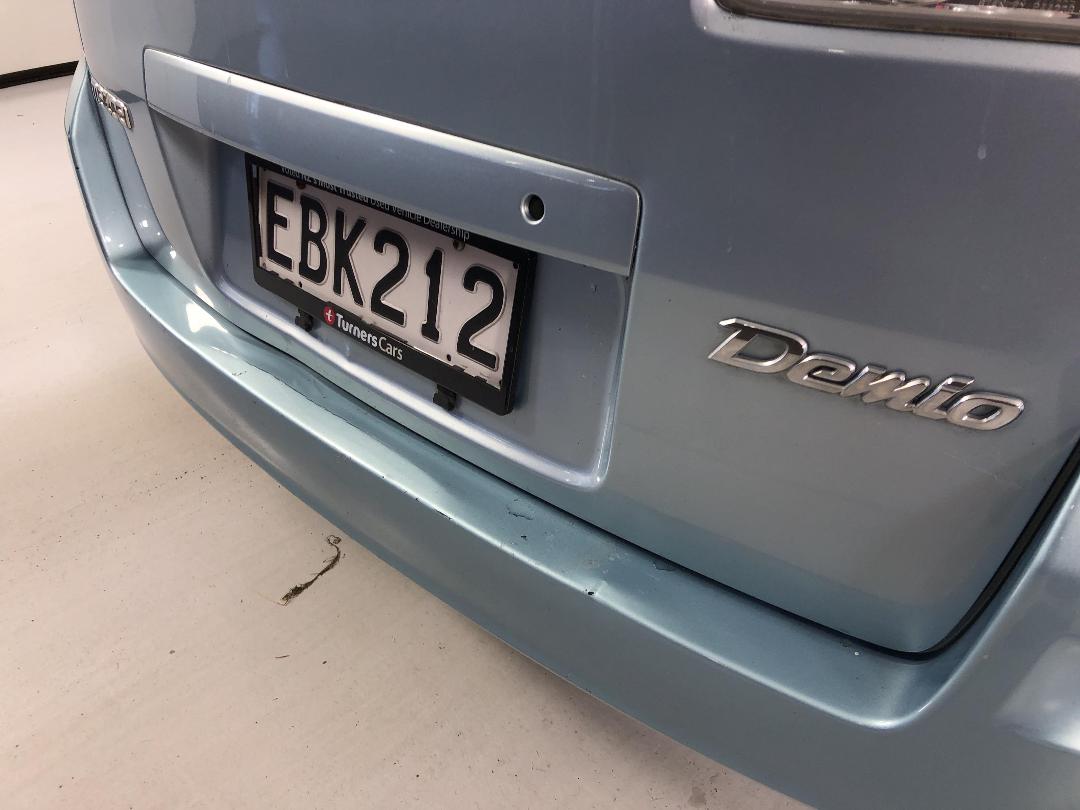 Photo '28' of Mazda Demio Photo '28' of Mazda Demio