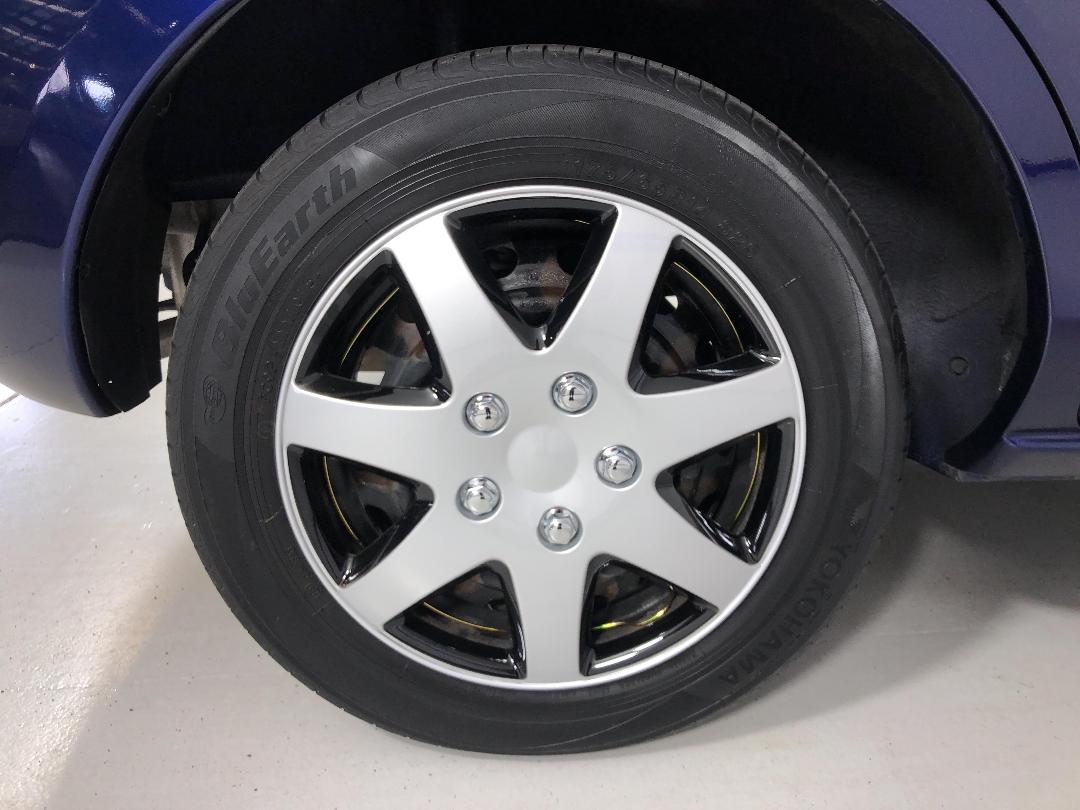 Photo '12' of Mazda Demio Photo '12' of Mazda Demio