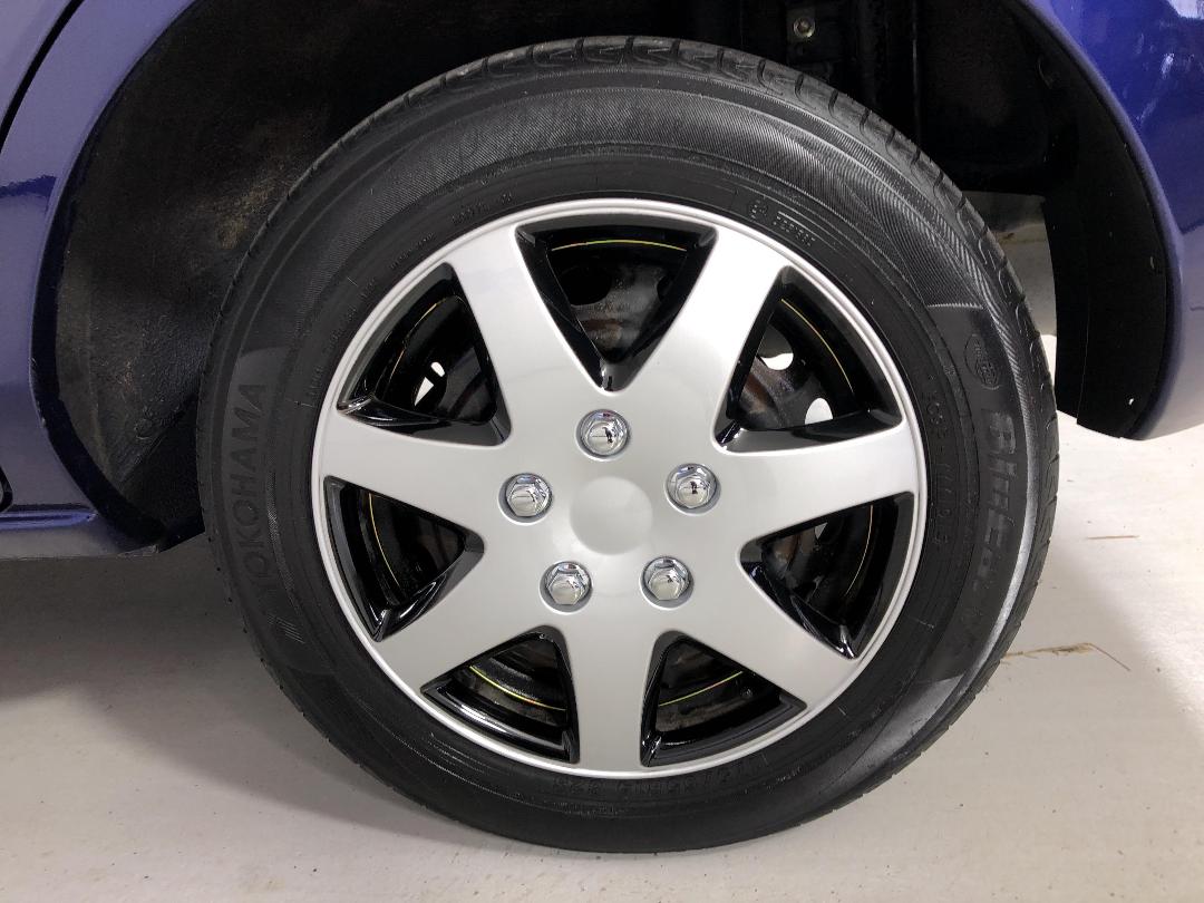 Photo '11' of Mazda Demio Photo '11' of Mazda Demio