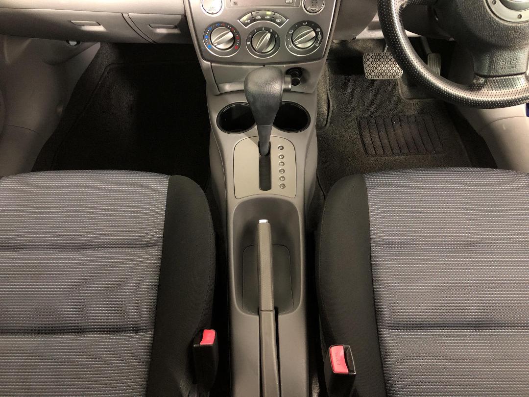 Photo '18' of Mazda Demio Photo '18' of Mazda Demio