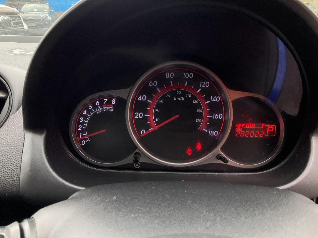 Photo '8' of Mazda Demio