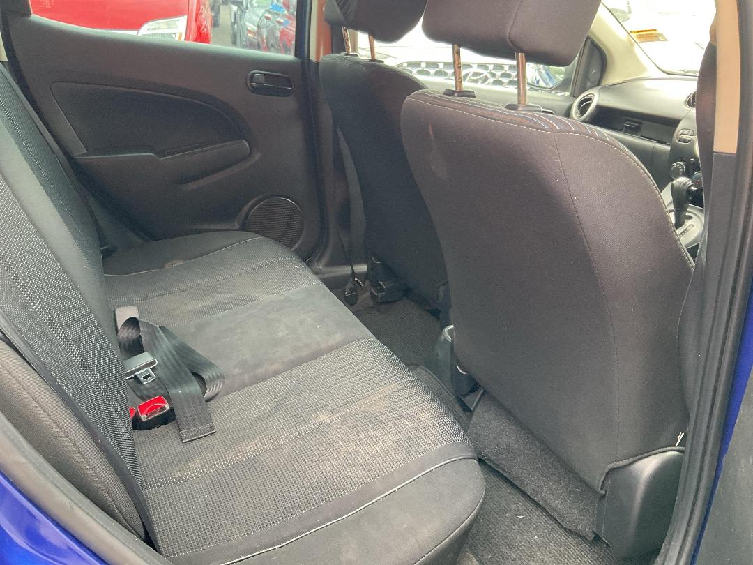 Photo '10' of Mazda Demio