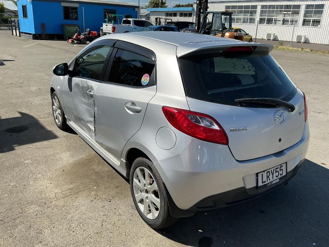 Photo '4' of Mazda Demio Photo '4' of Mazda Demio