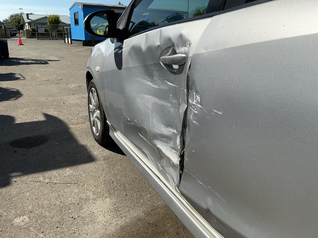 Photo '9' of Mazda Demio Photo '9' of Mazda Demio