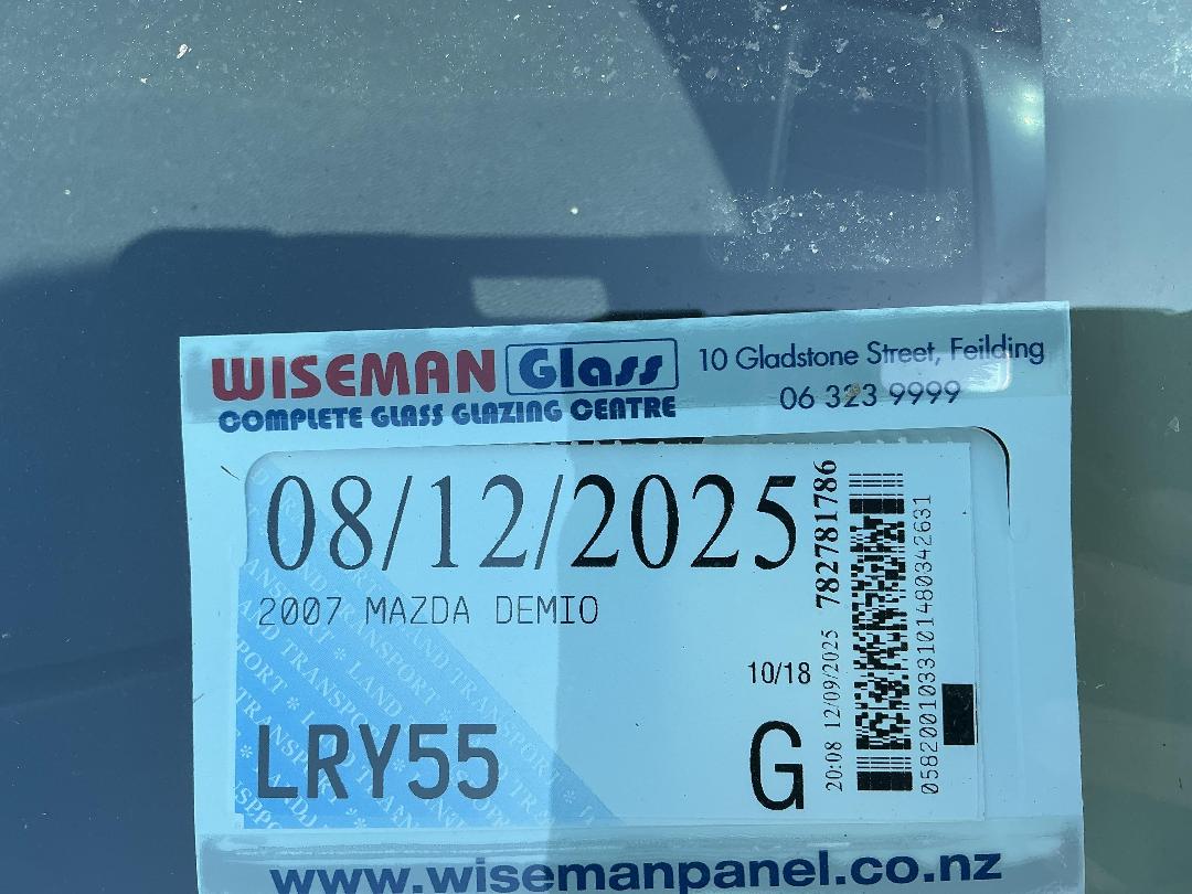 Photo '20' of Mazda Demio Photo '20' of Mazda Demio