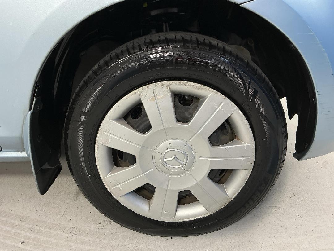 Photo '9' of Mazda Demio Photo '9' of Mazda Demio