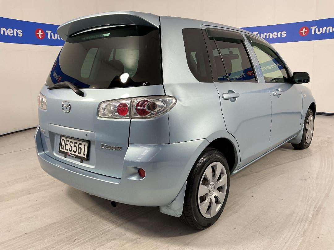 Photo '7' of Mazda Demio Photo '7' of Mazda Demio