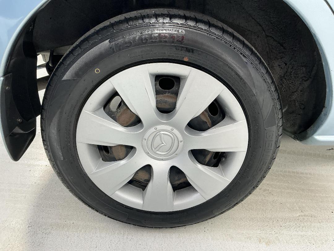 Photo '12' of Mazda Demio Photo '12' of Mazda Demio