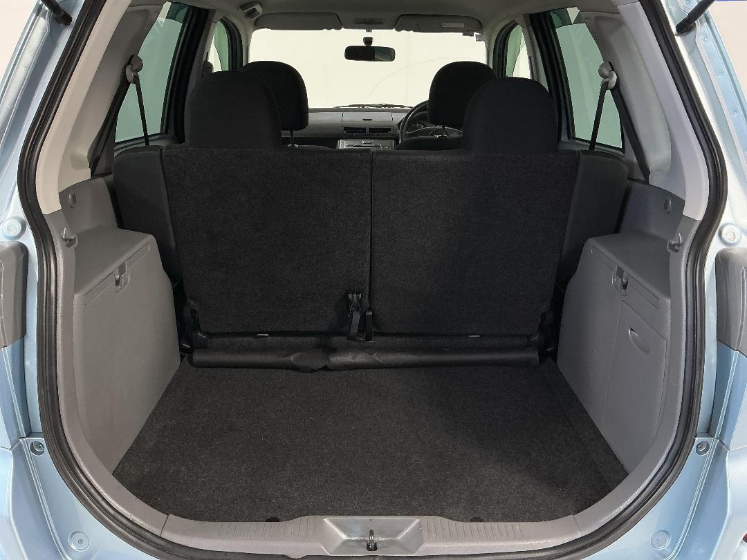 Photo '14' of Mazda Demio Photo '14' of Mazda Demio