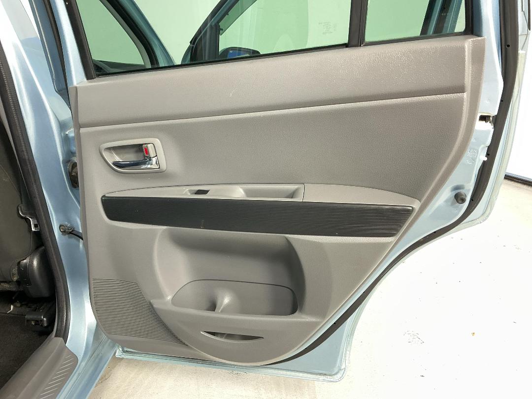 Photo '19' of Mazda Demio Photo '19' of Mazda Demio