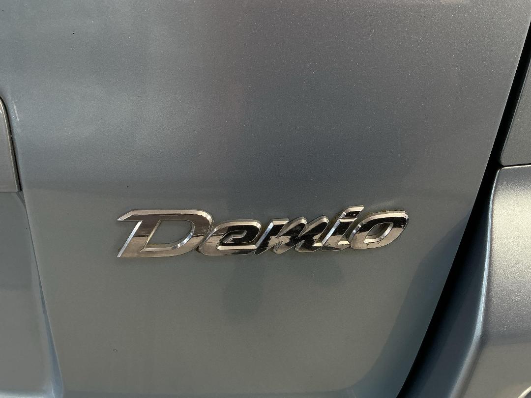 Photo '27' of Mazda Demio Photo '27' of Mazda Demio