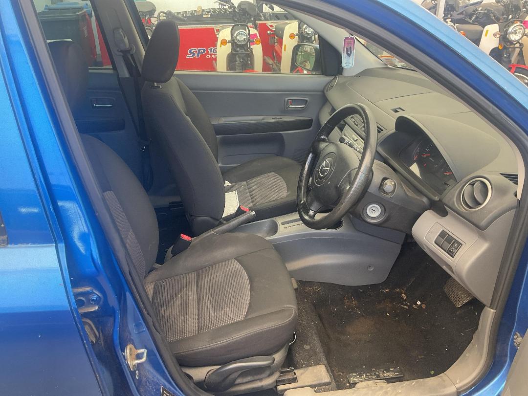 Photo '9' of Mazda Demio