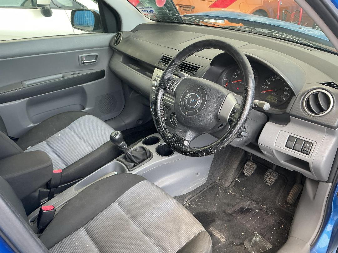 Photo '9' of Mazda Demio 1300