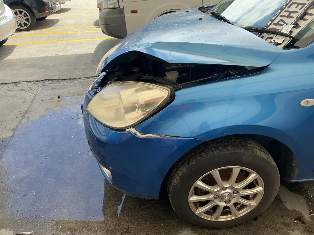 Photo '23' of Mazda Demio 1300