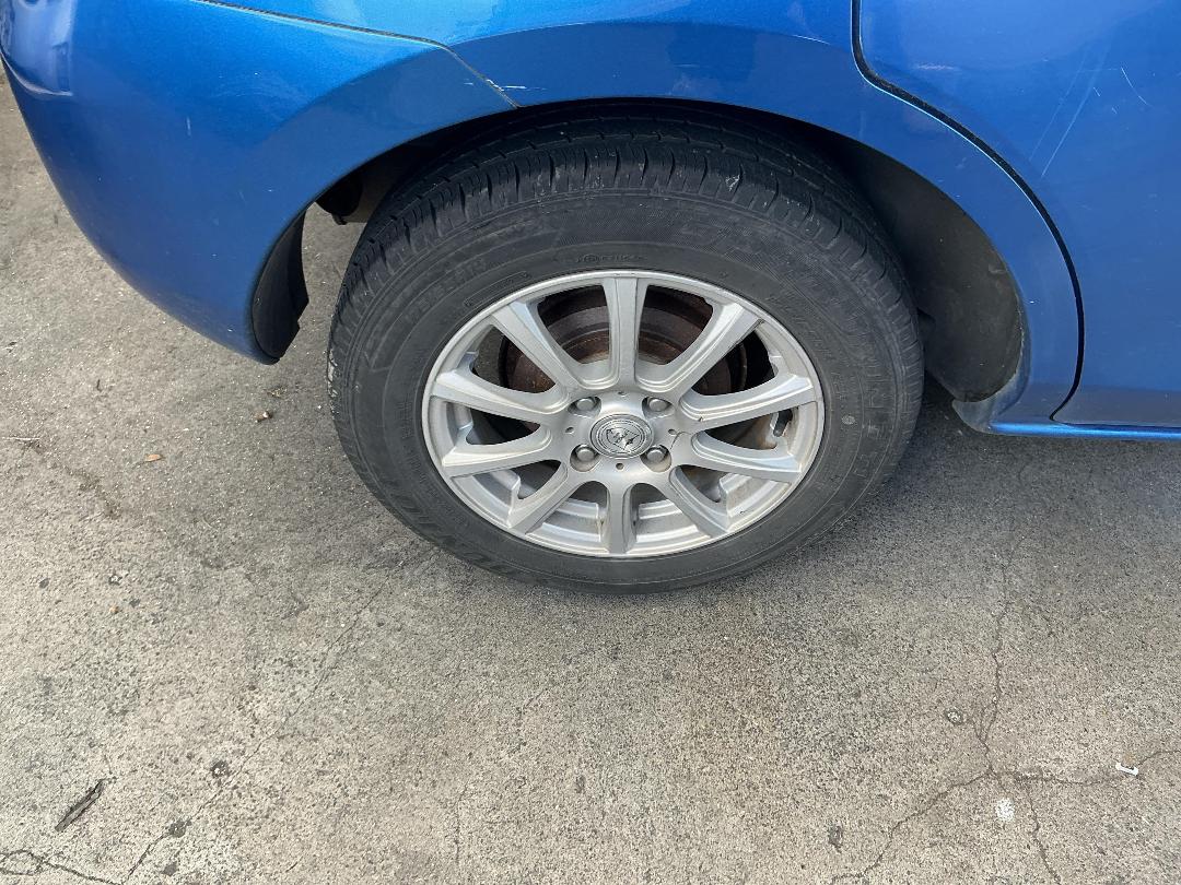 Photo '29' of Mazda Demio 1300