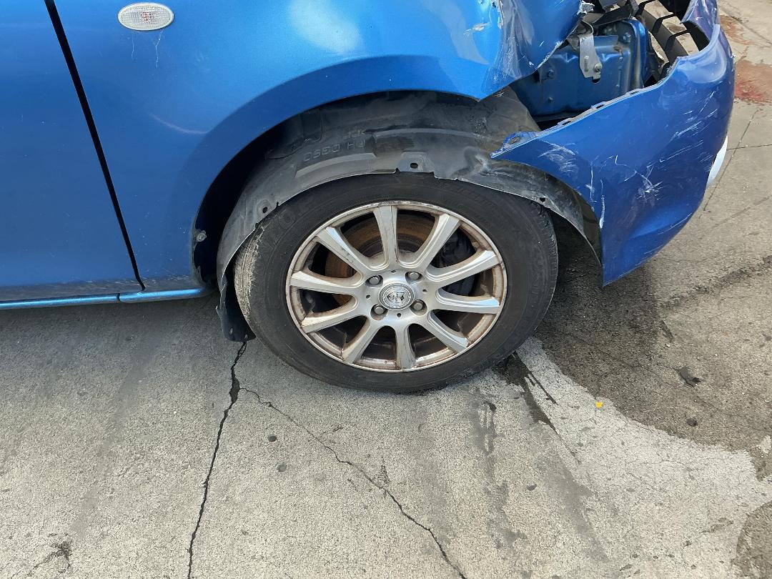 Photo '30' of Mazda Demio 1300