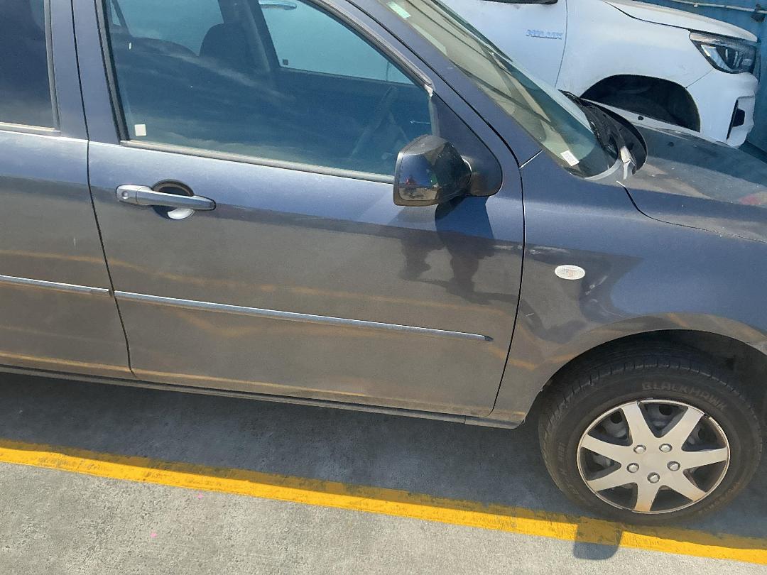 Photo '3' of Mazda Demio