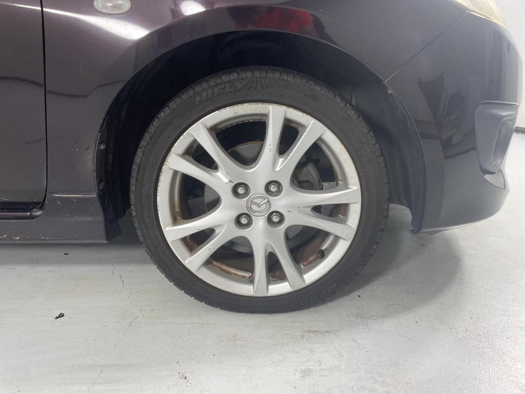 Photo '9' of Mazda Demio