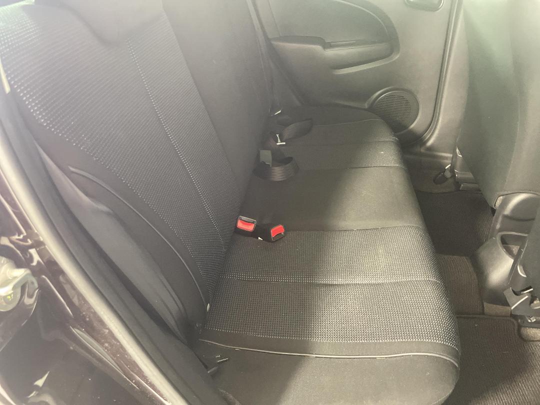 Photo '20' of Mazda Demio