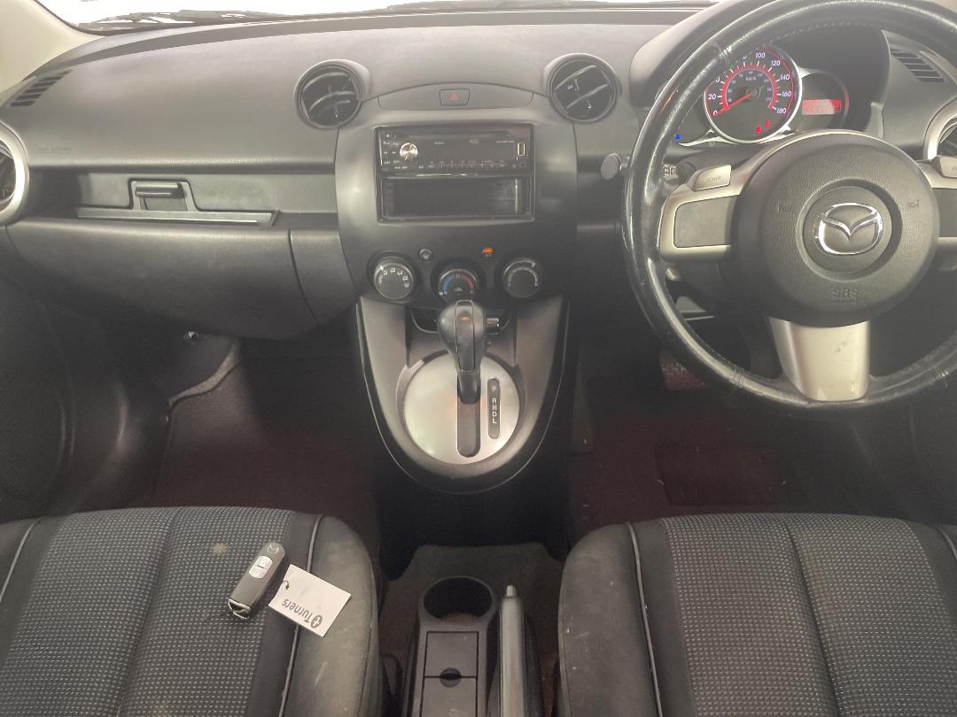 Photo '18' of Mazda Demio