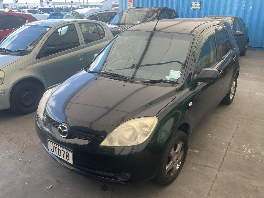 Photo '5' of Mazda Demio Photo '5' of Mazda Demio