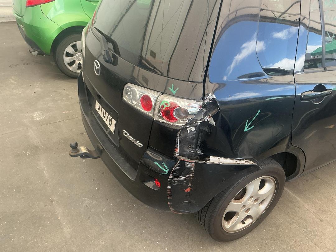 Photo '14' of Mazda Demio Photo '14' of Mazda Demio