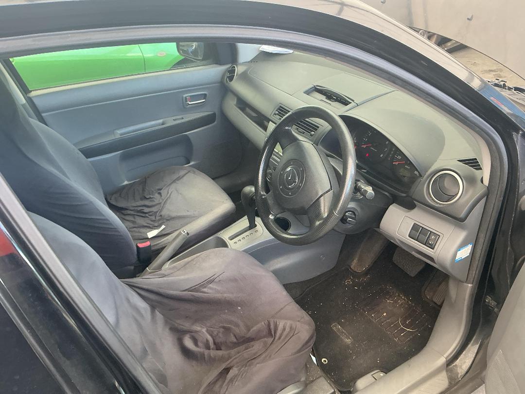 Photo '20' of Mazda Demio Photo '20' of Mazda Demio