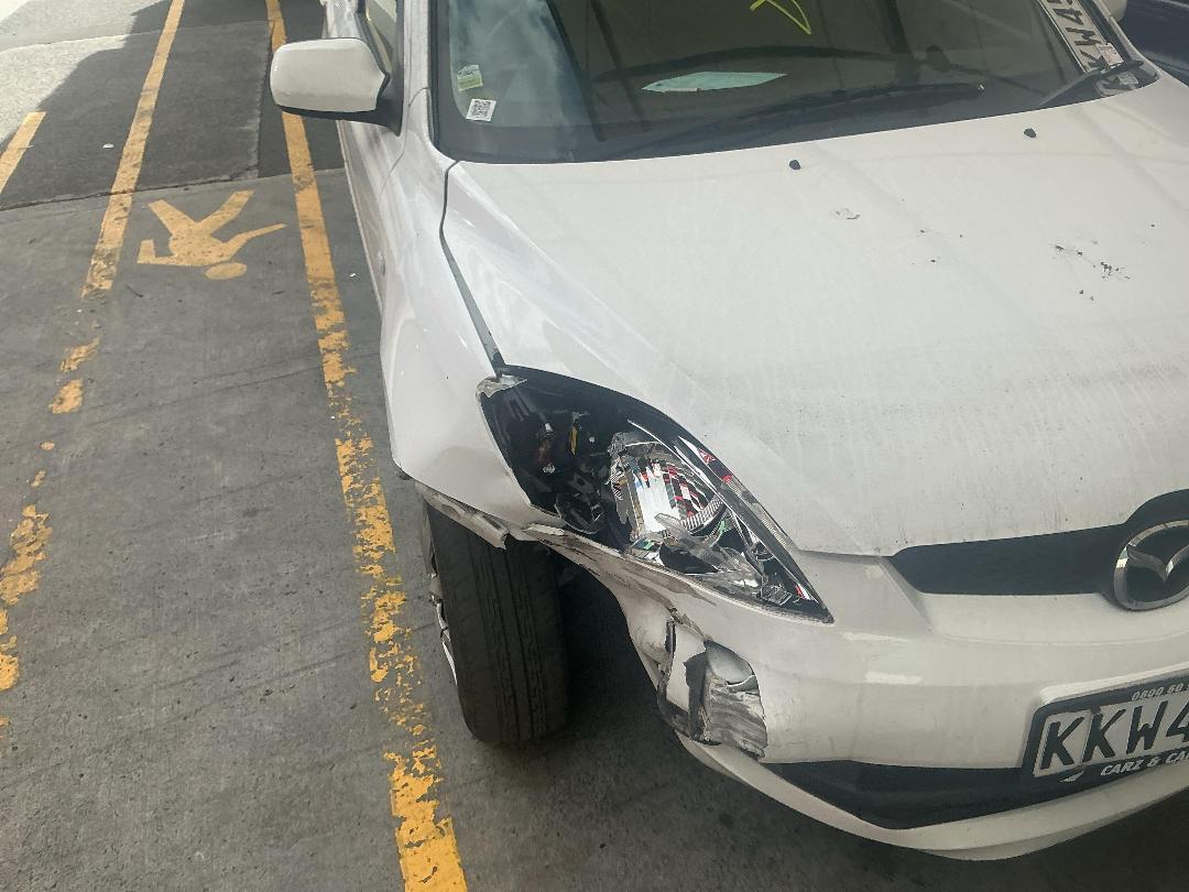 Photo '3' of Mazda Demio