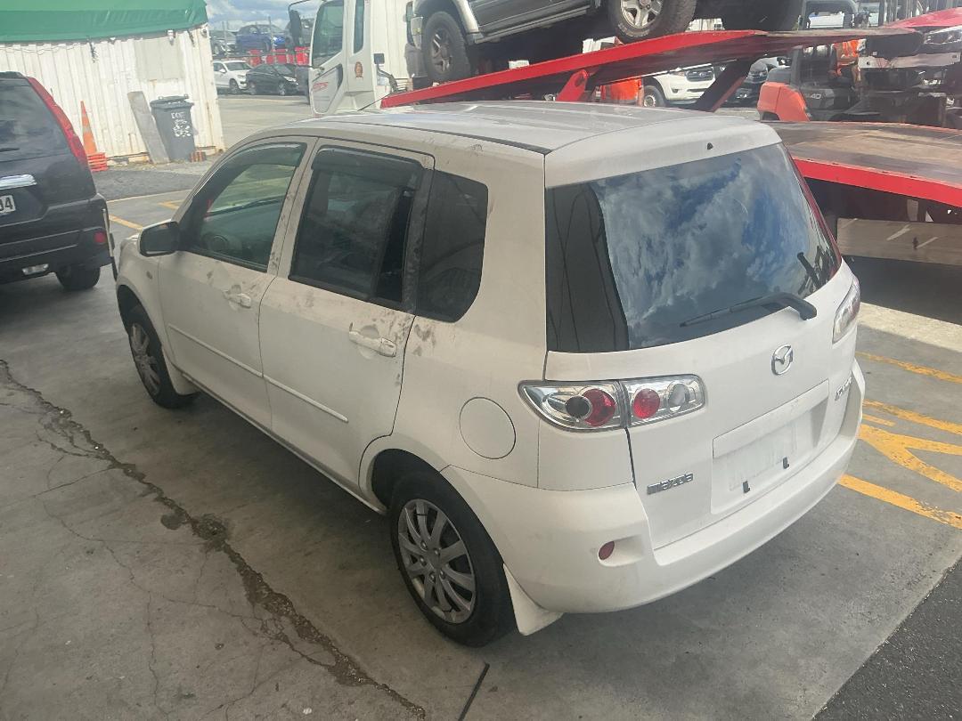 Photo '7' of Mazda Demio