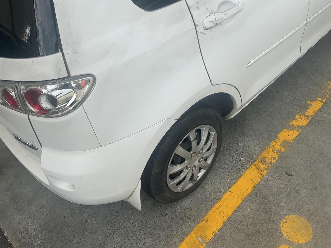 Photo '12' of Mazda Demio