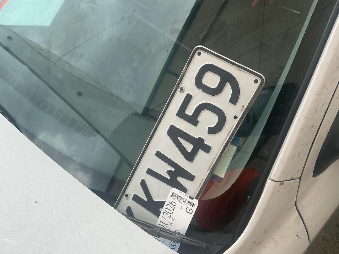 Photo '23' of Mazda Demio