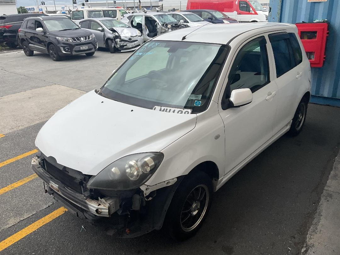 Photo '4' of Mazda Demio Photo '4' of Mazda Demio