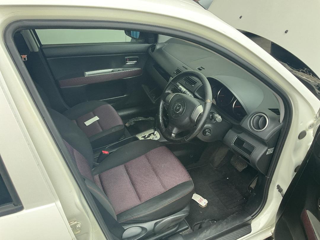 Photo '14' of Mazda Demio Photo '14' of Mazda Demio