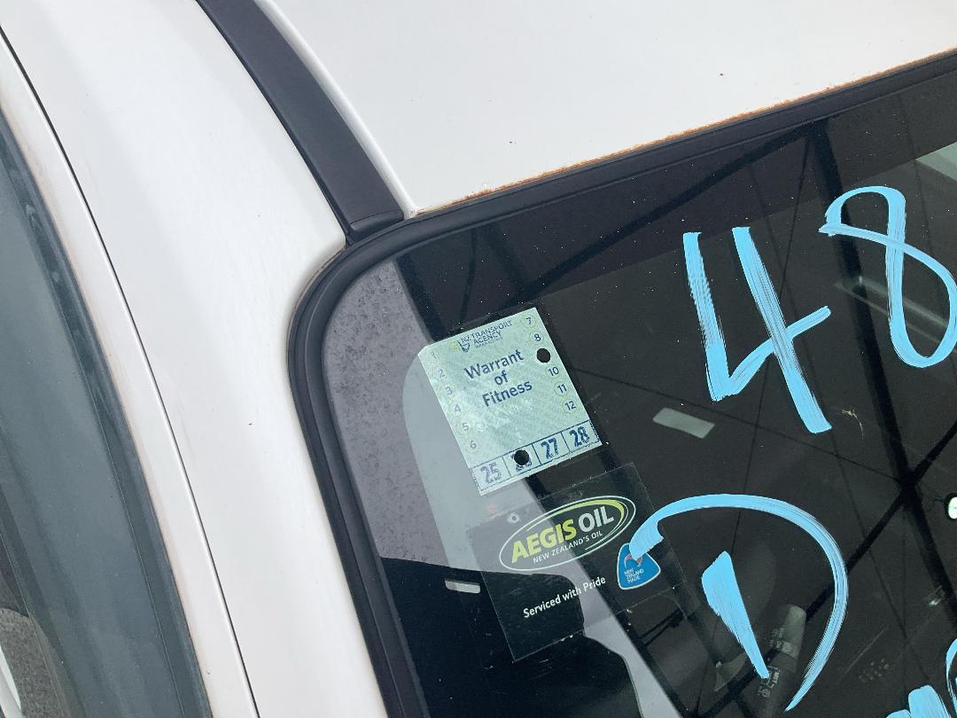 Photo '18' of Mazda Demio Photo '18' of Mazda Demio