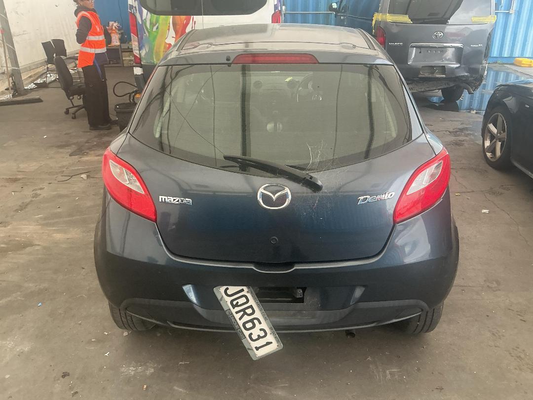 Photo '9' of Mazda Demio Photo '9' of Mazda Demio