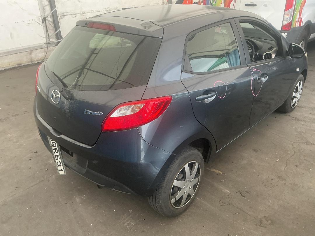 Photo '10' of Mazda Demio Photo '10' of Mazda Demio